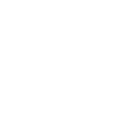 Bandera a cuadros blanca y negra, símbolo de finalización en carreras automovilísticas y competiciones deportivas.